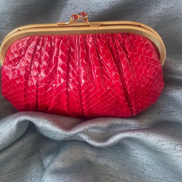 Judith Leiber shoulder/clutch purse - Picture 4 of 8